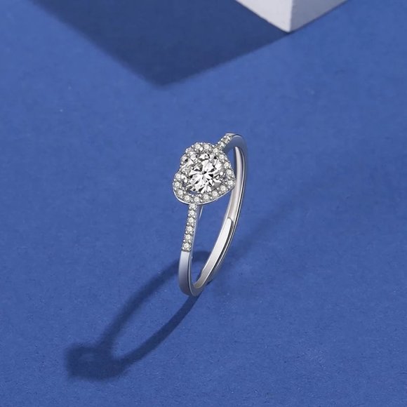 Certified 1/2ct. t.w. Diamond Heart Wedding Ring - Picture 4 of 16